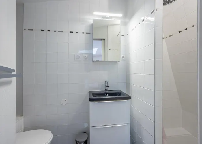 Un Balcon Sur Le Port - Place De Parking * كورسول-سور-مار