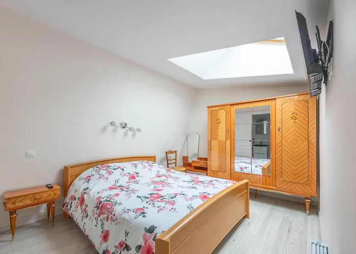 Un Balcon Sur Le Port - Place De Parking شقة